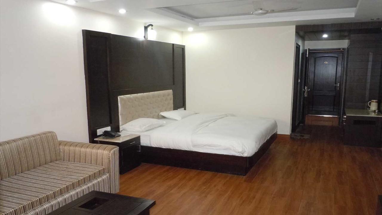 Hotel Basera 穆索里 外观 照片
