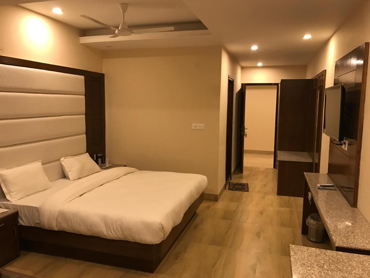 Hotel Basera 穆索里 外观 照片